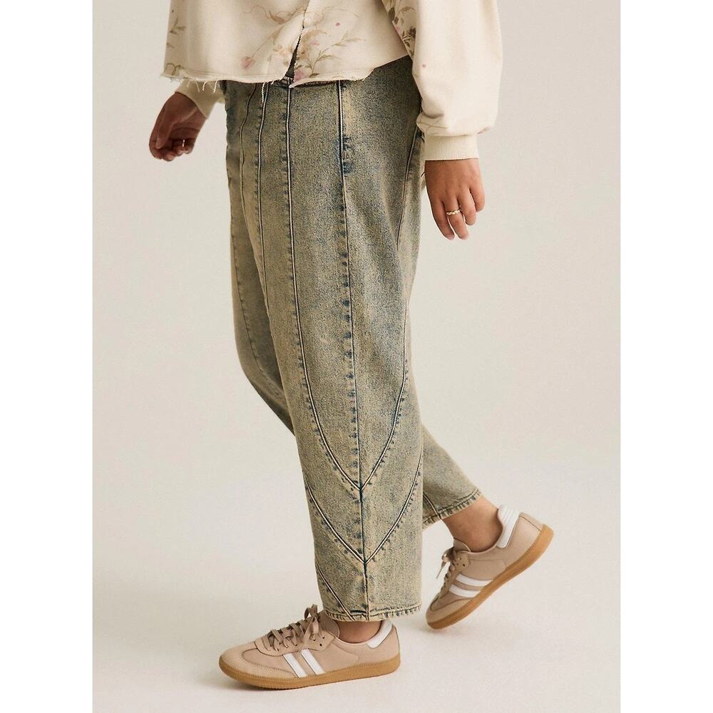Festi by Torrid High-Rise Barrel Jean in Franklin Wash - Picture 3 of 8